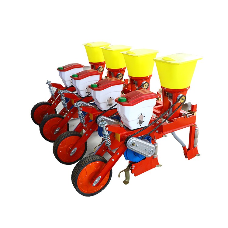 Semănător de porumb montat pe tractor
