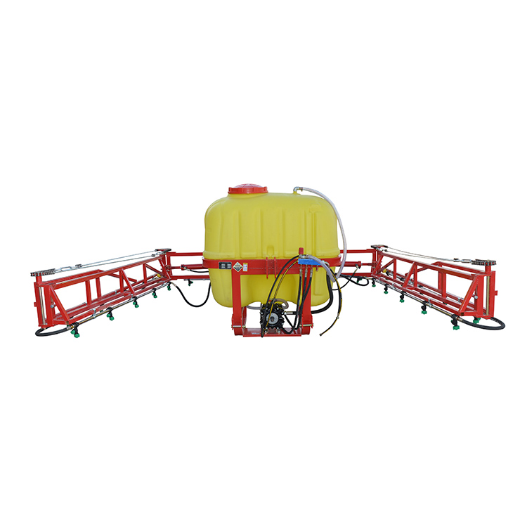 Pulverizator de boom al fermei montată în tractor