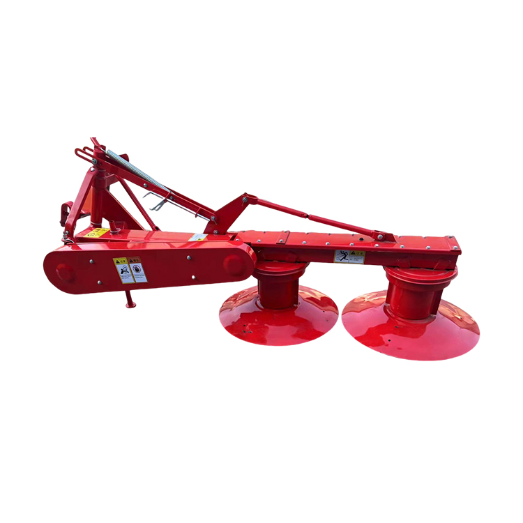 Cositoare de fân montată în tractor